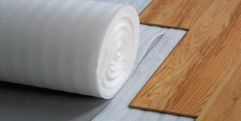 Lớp lót sàn sẽ có tác dụng giúp chống ẩm và giảm tiếng ồn