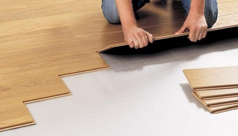 Lót sàn gỗ vừa giúp tiết kiệm thời gian lại tối ưu chi phí hiệu quả.