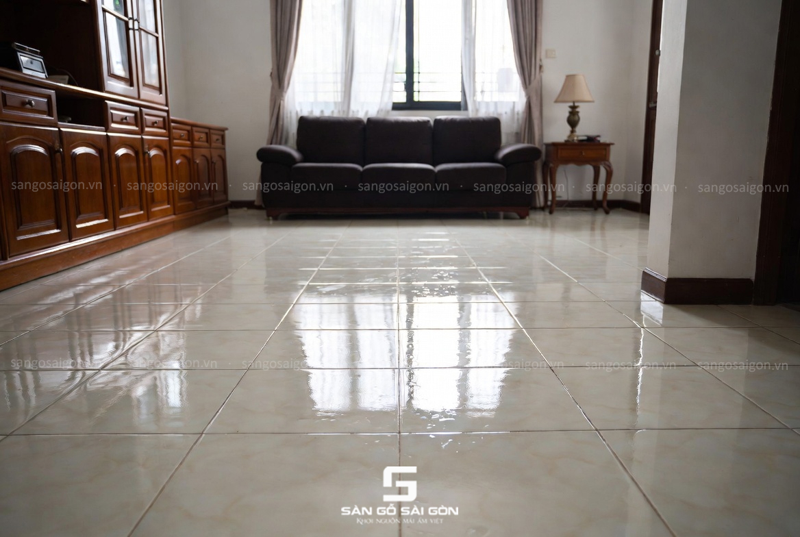 Sàn gạch men gây lạnh chân, trơn trượt, mất thẩm mỹ theo thời gian